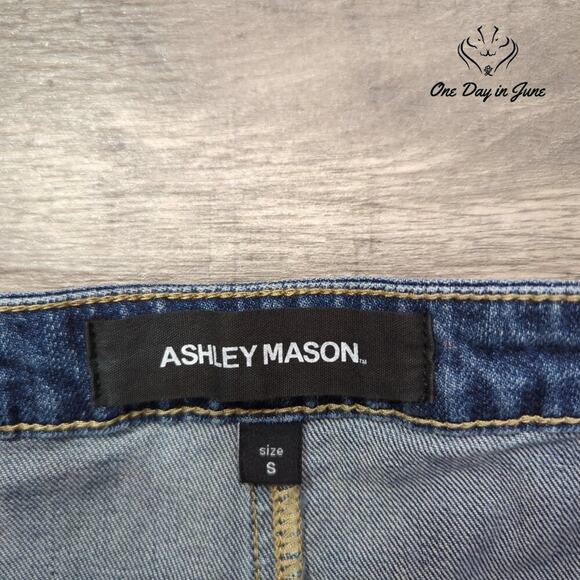 Ashley Mason Snap Front Denim Mini Skirt Size S - Picture 2 of 5